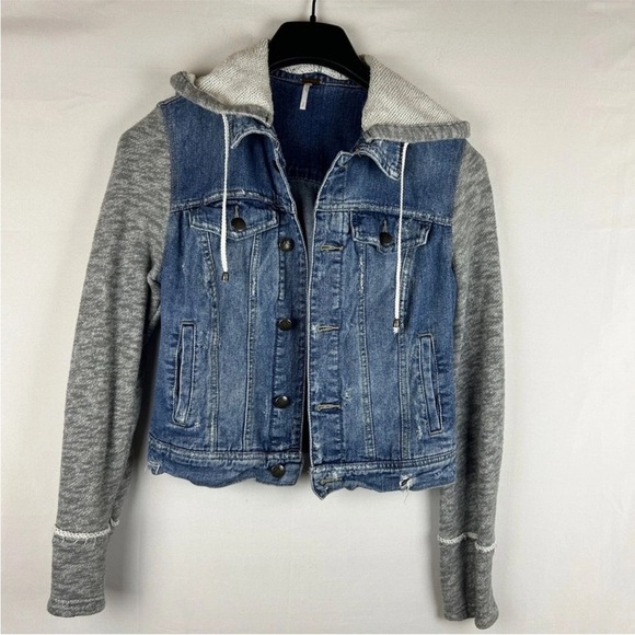 Free People Distressed Blue Denim Jacket with Sweatshirt Sleeves Rare - Picture 8 of 11